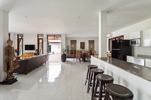 Villa | Private kitchen | Highchair, cookware/dishes/utensils