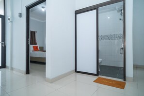 Room - KoolKost near Pasar Baru (Jakarta)