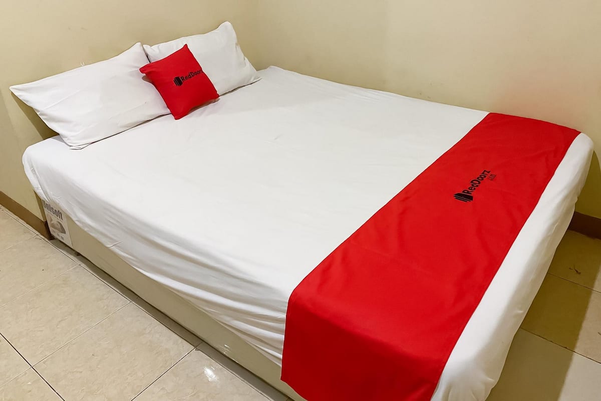 Kamar Double (Reddoorz)