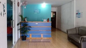Quầy tiếp tân