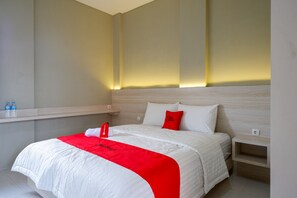 雙人房 (Reddoorz)