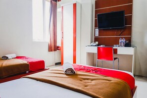 Room - RedDoorz Plus @ Grand City Inn (Makassar)