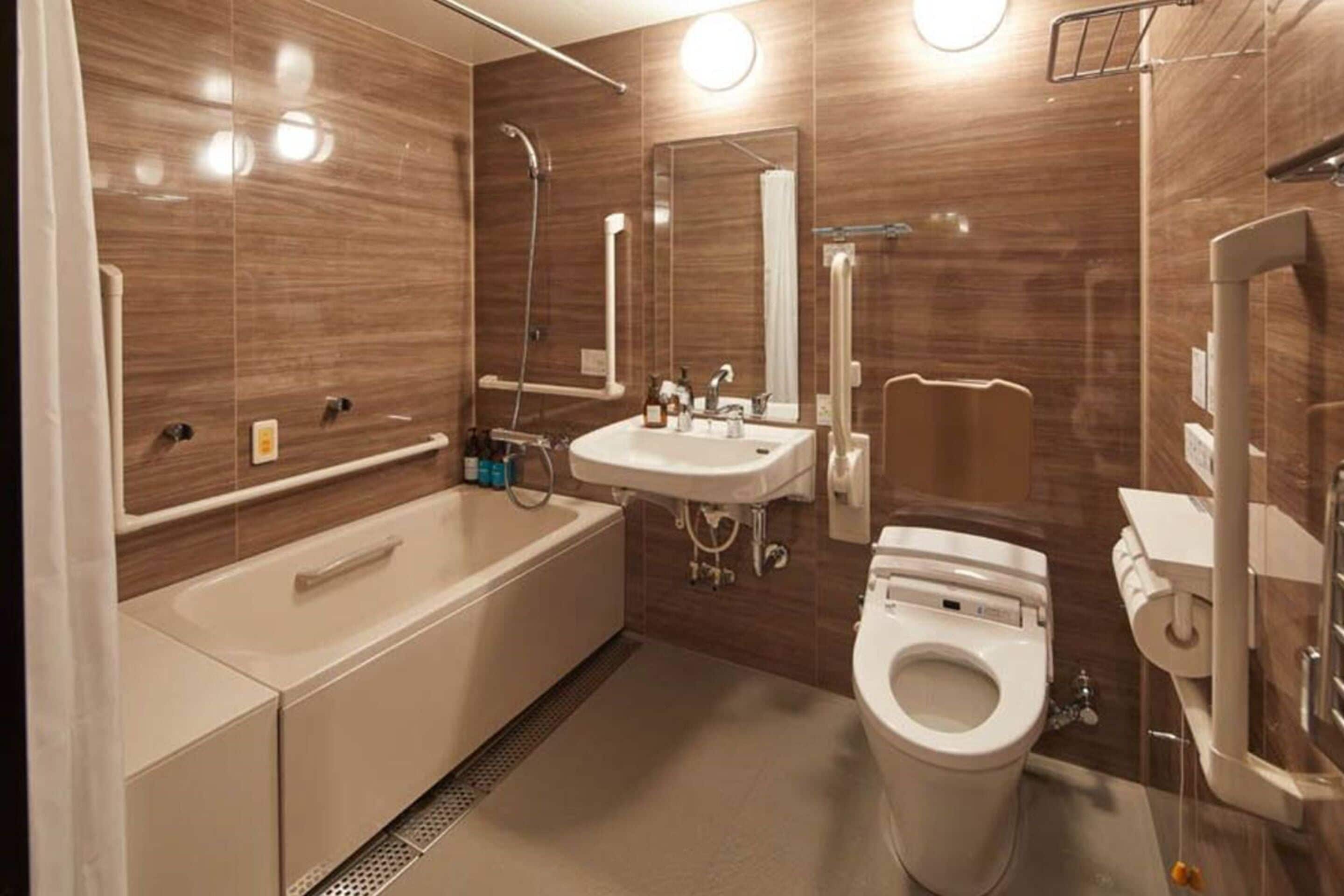 double room, accessible, non smoking | bathroom | free toiletries, hair dryer, slippers, bidet