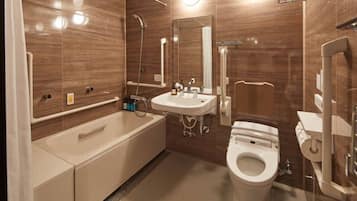 Habitació doble, no fumadors (Accessible) | Bany | Articles de tocador gratuïts, assecador de cabells, sabatilles i bidet