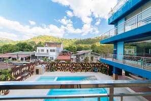 Pool - RedDoorz Premium @ Casa Ghilda Resort Olongapo City (Olongapo)