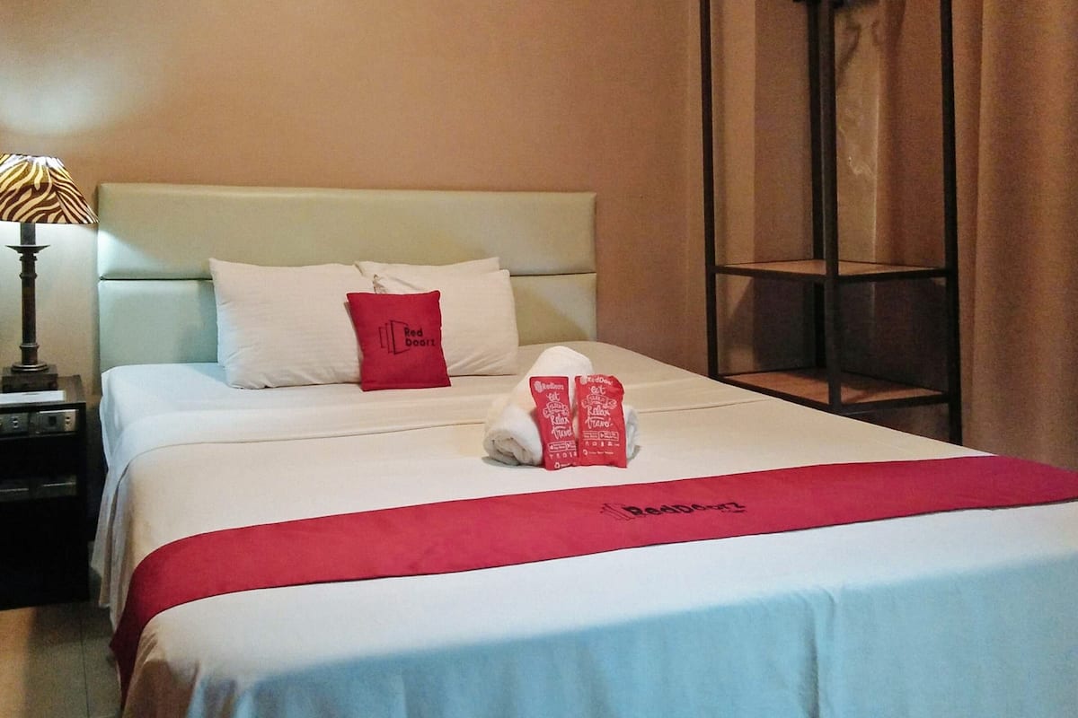 Standard Room (Reddoorz Window is not Guaranteed)