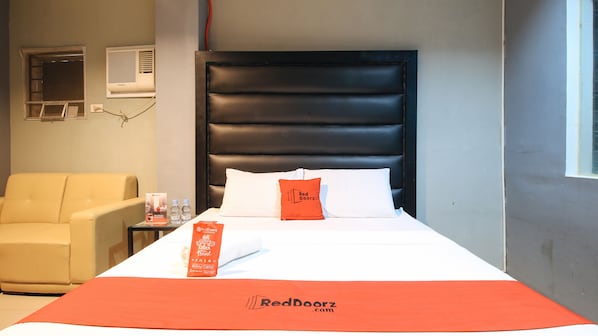 Double Room (Reddoorz)