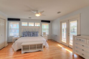 3 bedrooms, iron/ironing board, travel crib, free WiFi