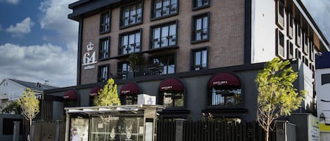 Façana frontal de l'allotjament