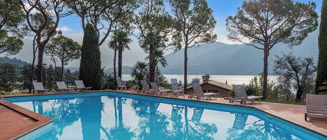 Seasonal outdoor pool