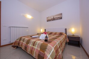 Standard Apartment, 1 Bedroom (Fontana Del Lago Apt. 4) | 1 bedroom, iron/ironing board, bed sheets - Fontana Del Lago Apt. 4 (Varenna)
