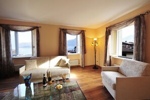 Penthouse Standard, 2 chambres (Argegno Bellavista) | 2 chambres, fer et planche à repasser, Wi-Fi, draps fournis