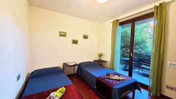 Apartamento lua de mel, vários quartos, 2 banheiros (La Perla Di Sonenga - Giardino) | 3 quartos, Wi-Fi de cortesia, roupa de cama