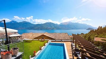 Family Townhome, 3 Bedrooms, Microwave, Mountainside (Villa Bianca - Grande) | Pool | Seasonal outdoor pool