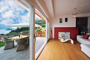 Family Townhome, Multiple Bedrooms, Mountainside (Villa Bianca - Grande) | Living area | Flat-screen TV, stereo