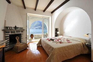 Familienvilla, Mehrere Betten, zum Garten hin (Villa Chez Nous) | 4 Schlafzimmer, Bügeleisen/Bügelbrett, WLAN, Bettwäsche