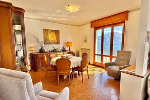 Family Apartment, Multiple Bedrooms, 2 Bathrooms, Mountainside (Isola Vista - Terrazzo) | Dining - Isola Vista - Terrazzo (Sala Comacina)