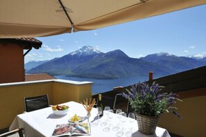 Standard-Apartment, Mehrere Betten, Bergseite (Borgo La Sorgente - Gardenia) | Balkon