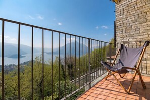 Family Apartment, Multiple Bedrooms, Mountainside (Alto Perledo Terrazzo) | Balcony