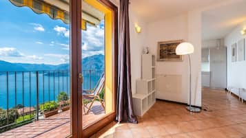 Appartement Familial, plusieurs chambres, côté montagne (Alto Perledo Terrazzo) | Intérieur