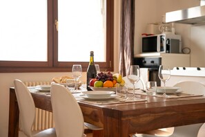 Family Apartment, Multiple Bedrooms, Mountainside (Alto Perledo Terrazzo) | Dining