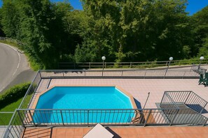 Family Apartment, Multiple Bedrooms, Mountainside (Alto Perledo Terrazzo) | Pool