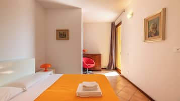 Familienapartment, Mehrere Schlafzimmer, Bergseite (Alto Perledo Terrazzo)