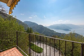 Family Apartment, Multiple Bedrooms, Mountainside (Alto Perledo Terrazzo) | Balcony