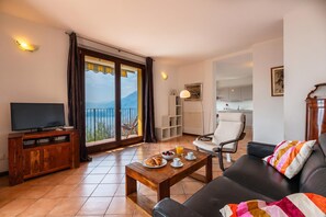 Family Apartment, Multiple Bedrooms, Mountainside (Alto Perledo Terrazzo) | Living area | Flat-screen TV - Alto Perledo Terrazzo (Perledo)