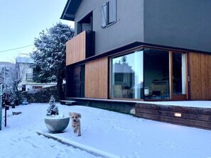 Exterior - Design Townhouse 3 Bed, Fireplace, Garden & Wi-Fi (Alp)