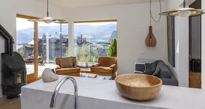 Design Townhouse 3 Bed, Fireplace, Garden & Wi-Fi