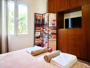 2 bedrooms, iron/ironing board, bed sheets - Villa Andreas (Tavronitis)