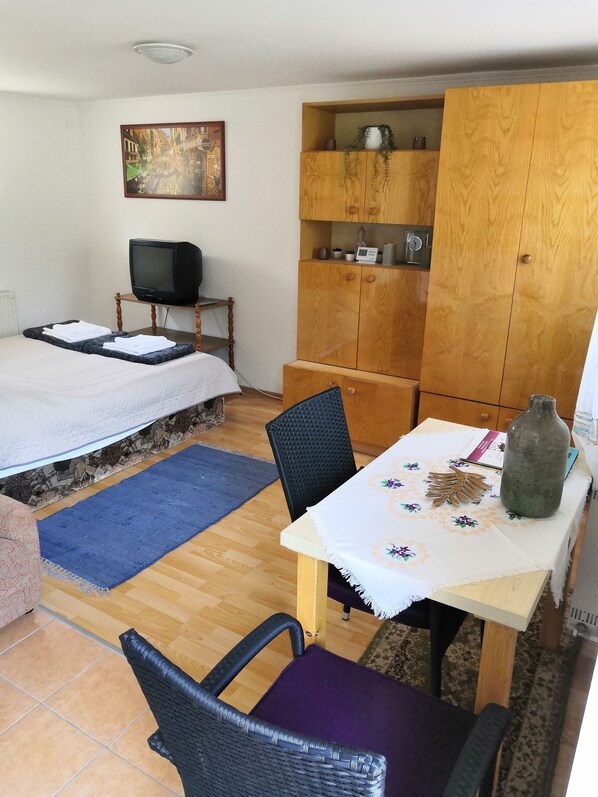 2 bedrooms, WiFi