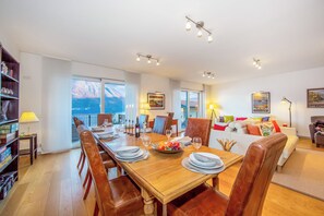 Family Apartment, Multiple Bedrooms, Lakeside (Argegno Fronte Lago) | Dining