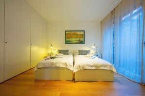 4 Schlafzimmer, Bügeleisen/Bügelbrett, WLAN, Bettwäsche