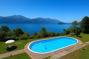 Alberca al aire libre 