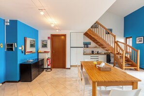 Family Apartment, Multiple Bedrooms, 2 Bathrooms, Mountainside (Balcone di Noa e Stella) | Dining - Balcone di Noa e Stella (Menaggio)