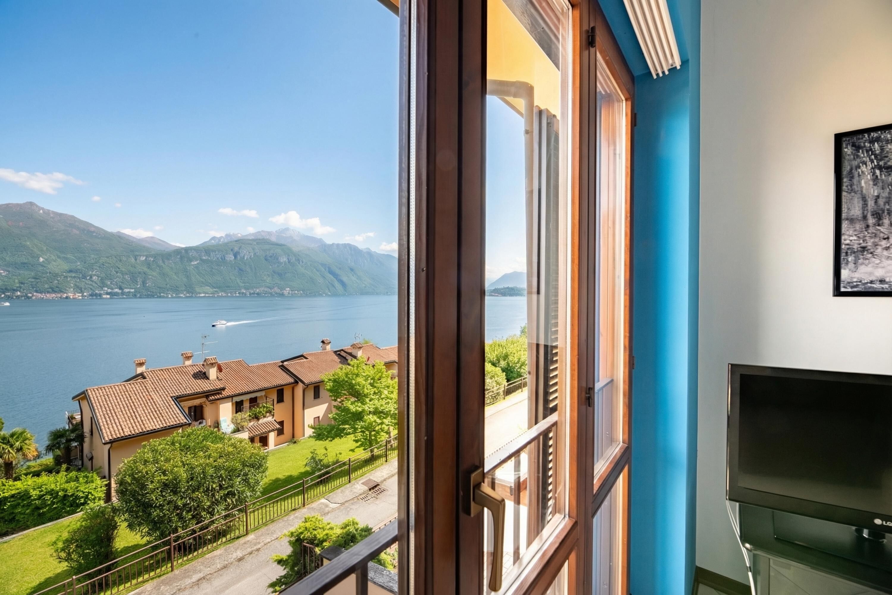 Family Apartment, Multiple Bedrooms, 2 Bathrooms, Mountainside (Balcone di Noa e Stella) | Mountain view