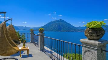 Family Villa, Multiple Bedrooms, Lakeside (Villa Lucia Varenna) | Teres/patio