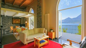 Familienvilla, Mehrere Schlafzimmer, Seeseite (Villa Lucia Varenna) | Wohnbereich