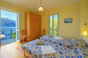 Villa familiare, camere multiple, lato lago (Villa Lucia Varenna) | 3 camere, ferro/asse da stiro, Wi-Fi gratuito, lenzuola