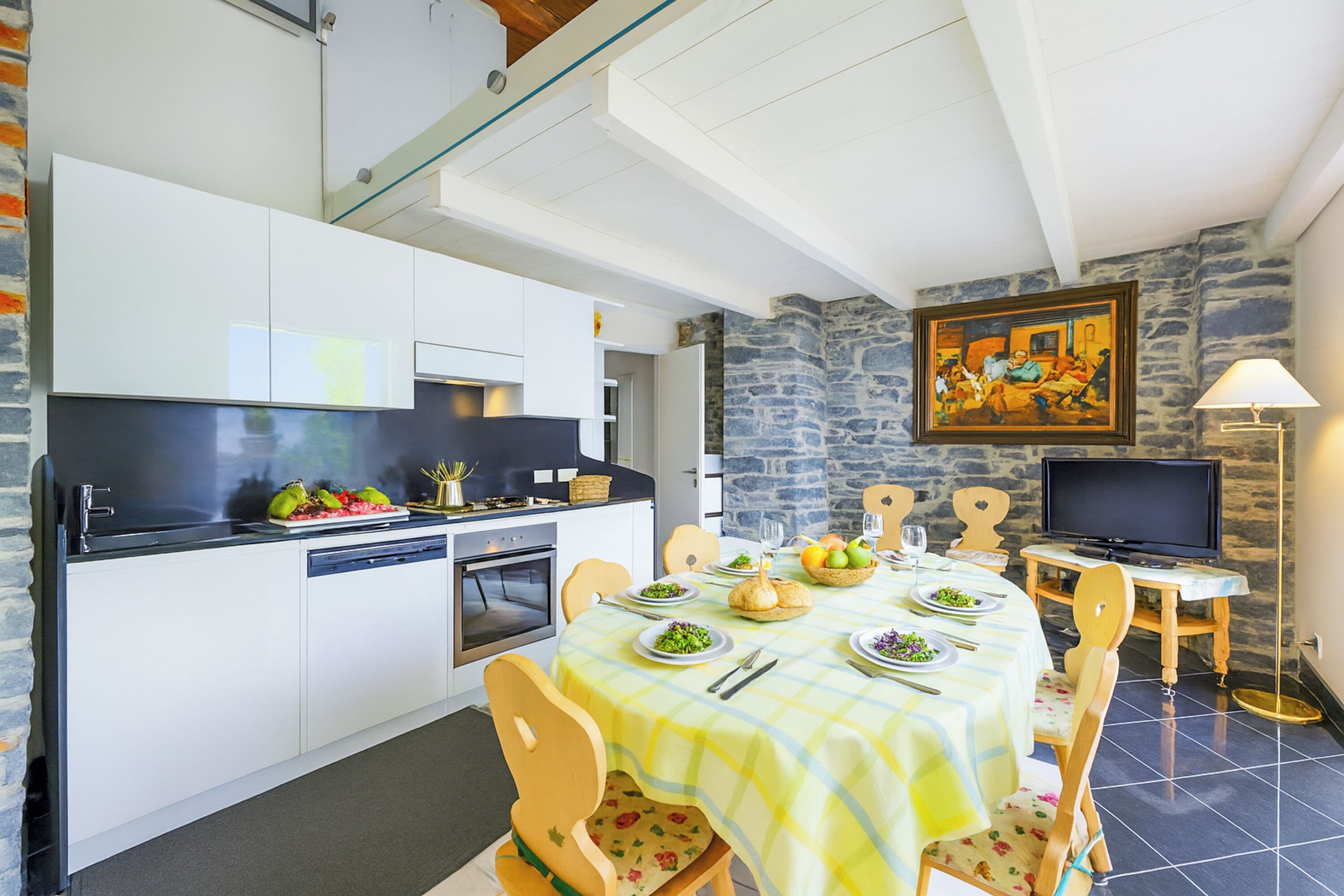 Vila Keluarga, beberapa kamar, tepi danau (Villa Lucia Varenna) | Tempat makan