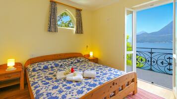 Family Villa, Multiple Bedrooms, Lakeside (Villa Lucia Varenna) | 3 bilik tidur, seterika/papan seterika, Wi-fi percuma, cadar katil