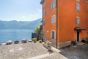 Esterni
