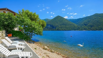 Family Villa, Multiple Bedrooms, 2 Bathrooms, Lakeside (Villa L'Approdo) | Exterior