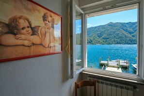Biệt thự dành cho gia đình, nhiều phòng ngủ, 2 phòng tắm, cạnh hồ (Villa L'Approdo) | Quang cảnh hồ
