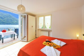 4 bedrooms, iron/ironing board, WiFi, bed sheets - Villa L'Approdo (Porlezza)