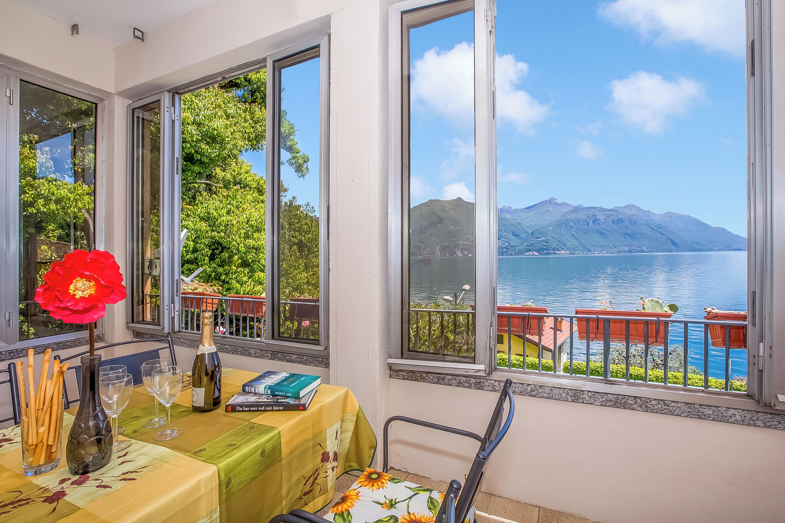 Family Apartment, Multiple Bedrooms, Lakeside (Nobiallo Fronte Lago) | Dining