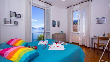 Familieleilighet, flere soverom, ved innsjø (Nobiallo Fronte Lago) | 2 soverom, strykejern/-brett, wi-fi (inkludert) og sengetøy