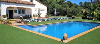 Villa Tropics. Ideal for families, young people, athletes ... pets are allowed